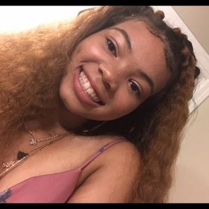 Meet your Posher, Celina